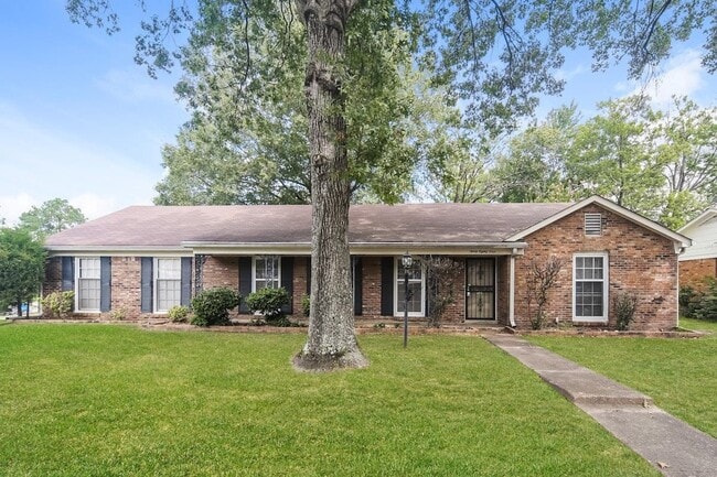 property at 3084 Kemper Dr