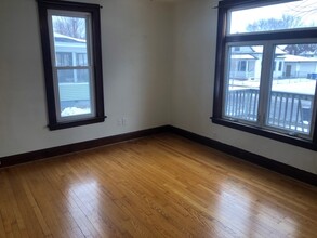 629 Ottawa Ave, Unit #1 in St. Paul, MN - Building Photo - Building Photo