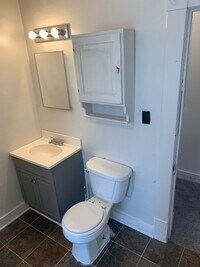 211 Pershing Ave N photo'