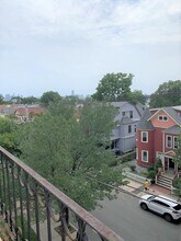 156 Summer St, Unit 5 in Somerville, MA - Foto de edificio - Building Photo