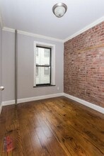 314 E 106th St in New York, NY - Building Photo - Building Photo