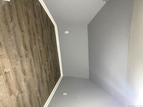 359 Olive St-Unit -3 in Bridgeport, CT - Building Photo - Building Photo