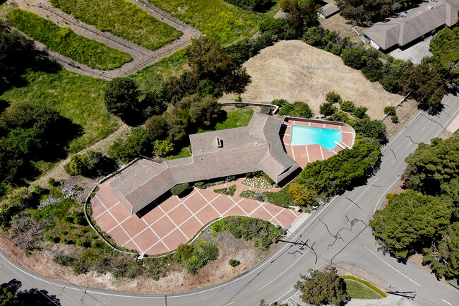 6 Georgeff Rd, Unit 1 in Palos Verdes Peninsula, CA - Building Photo - Building Photo