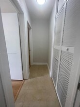 7385 S Waterway Dr in Miami, FL - Building Photo - Building Photo