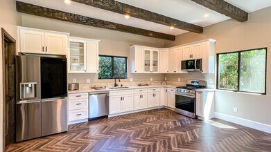 2264 Lillyvale Ave in Los Angeles, CA - Building Photo - Building Photo