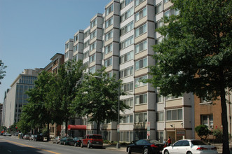 Mass Place in Washington, DC - Foto de edificio - Building Photo