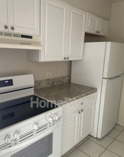 9101 W Hillsborough Ave in Tampa, FL - Building Photo - Building Photo