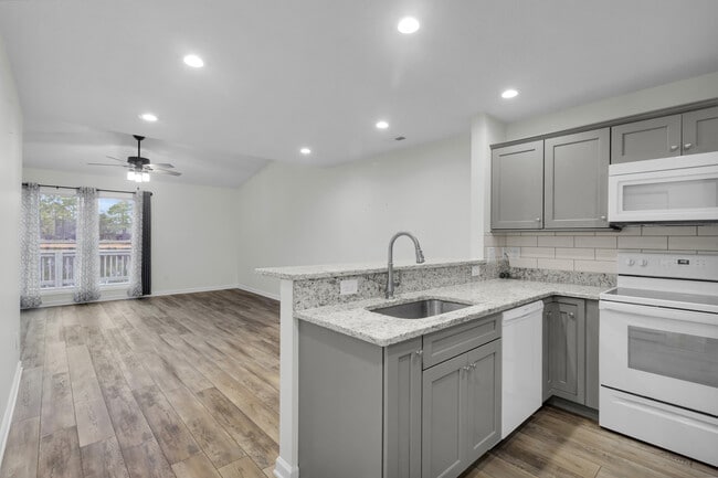 7212 Windward Dr in New Bern, NC - Building Photo - Building Photo