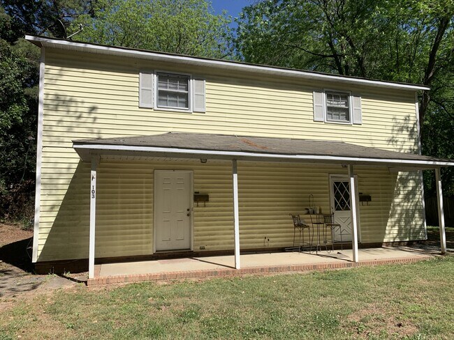 103 S College St in Monroe, NC - Building Photo - Building Photo