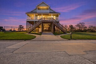 205 Rue Orleans St in Baytown, TX - Building Photo