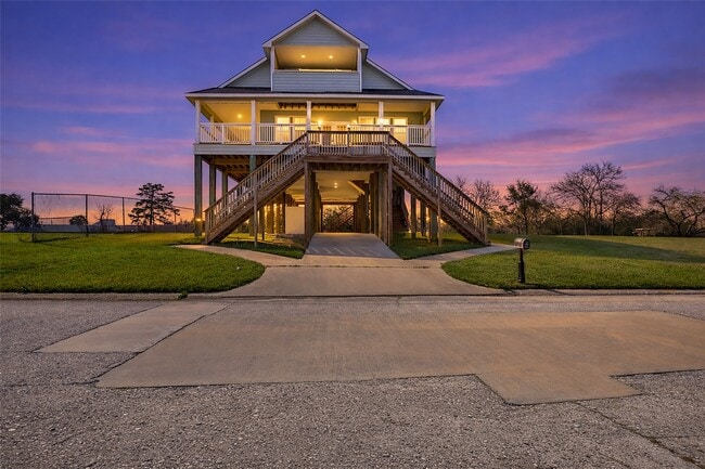 property at 205 Rue Orleans St