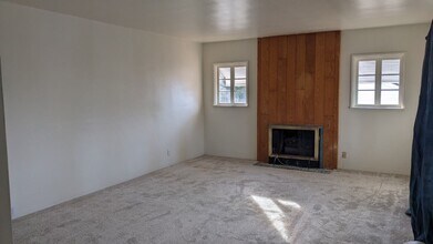 250 Kentucky St in San Luis Obispo, CA - Building Photo - Building Photo