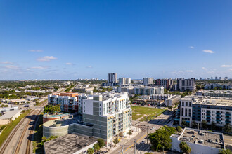 Wisdom Village Crossing in Fort Lauderdale, FL - Building Photo - Building Photo