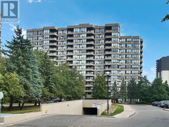 91 Townsgate Dr in Toronto, ON - Building Photo - Building Photo