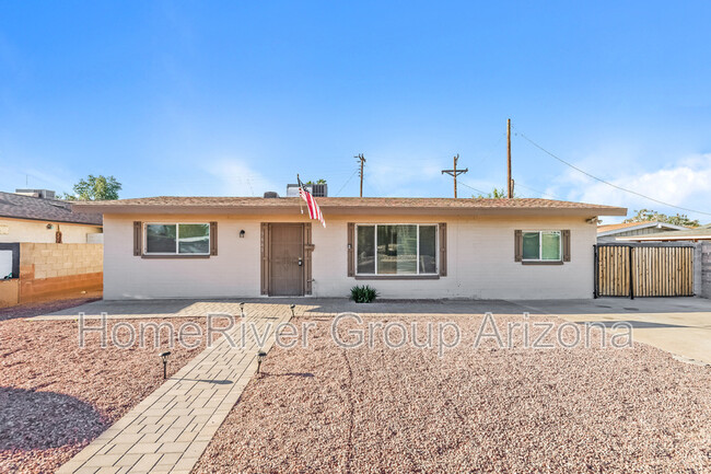 3661 W Alice Ave
