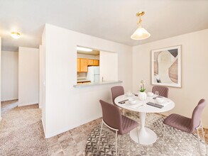 Lexington Hills Apartments in Cheyenne, WY - Foto de edificio - Building Photo