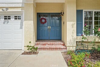 7169 Castle Peak Dr in Los Angeles, CA - Foto de edificio - Building Photo