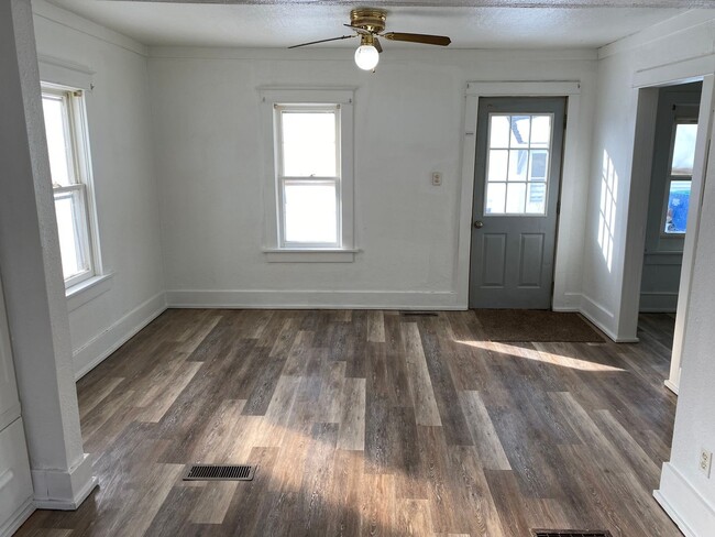 1335 Prospect Ave-Unit -Back House in Wausau, WI - Building Photo - Building Photo