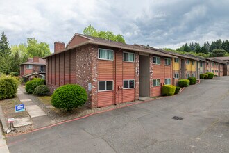 Brighton Hill in Tigard, OR - Building Photo - Building Photo