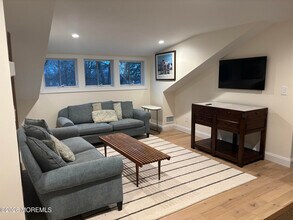 802 7th Ave in Sea Girt, NJ - Building Photo - Building Photo