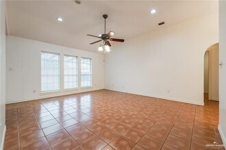 18 N 30th St in McAllen, TX - Building Photo - Building Photo