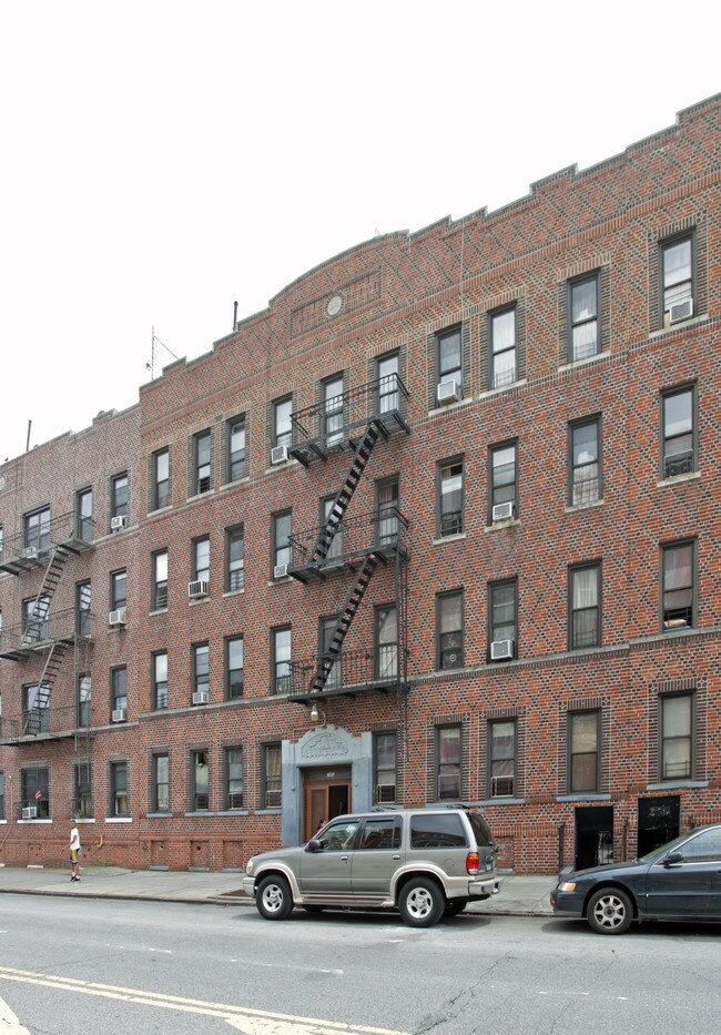 2776 Pitkin Ave in Brooklyn, NY - Building Photo - Building Photo