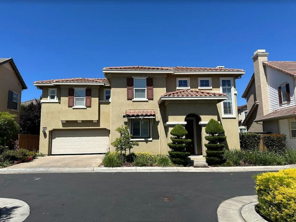 457 N Estes Way in Mountain House, CA - Building Photo