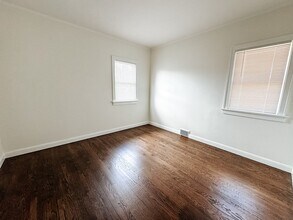 2331 N 54th St, Unit 2333 N. 54th St in Milwaukee, WI - Foto de edificio - Building Photo