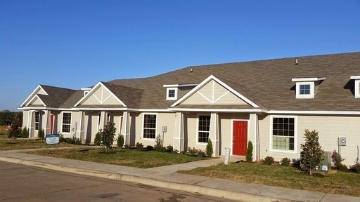 1133 Newcastle Dr in Weatherford, TX - Building Photo - Building Photo