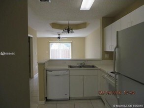 12090 SW 143rd Ln-Unit -6-6 in Miami, FL - Building Photo - Building Photo