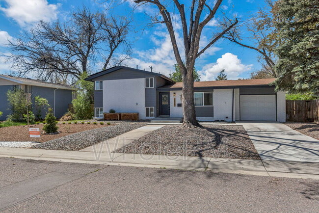 property at 6029 Oak St