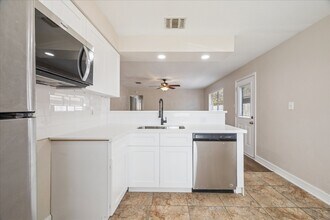 1808 Wren Dr in League City, TX - Building Photo - Building Photo