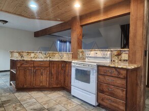 522 S Lincoln St, Unit Apt E in Laramie, WY - Building Photo - Building Photo