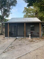 3131 Market St in Ft. Myers, FL - Building Photo