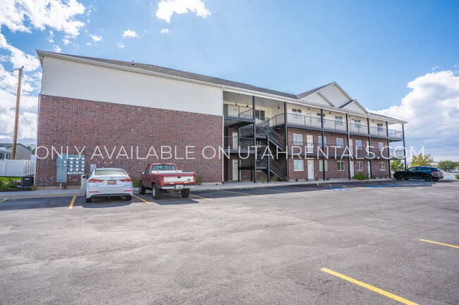 property at 450 W Main St