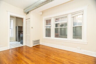 3149 W Lyndale St, Unit 1 in Chicago, IL - Building Photo - Building Photo