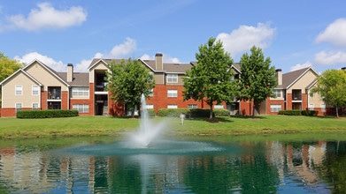 Vaughn Lakes in Montgomery, AL - Foto de edificio - Building Photo