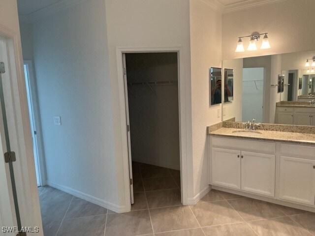 14501 Palamos Cir in Ft. Myers, FL - Building Photo