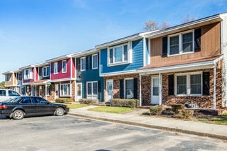 Lakeside Apartments in Bennettsville, SC - Building Photo - Building Photo