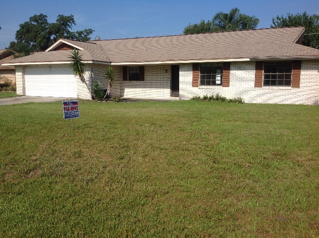 property at 977 Whiporwill Dr