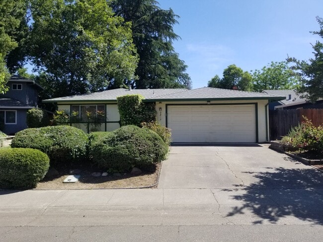 property at 2312 Temple Dr
