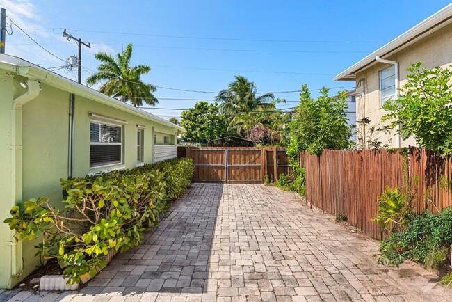 519 29th St in West Palm Beach, FL - Building Photo - Building Photo