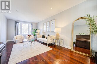 211 Pemberton Ave in Toronto, ON - Building Photo - Building Photo