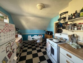 47 Cherry St, Unit 3 in Somerville, MA - Building Photo - Building Photo
