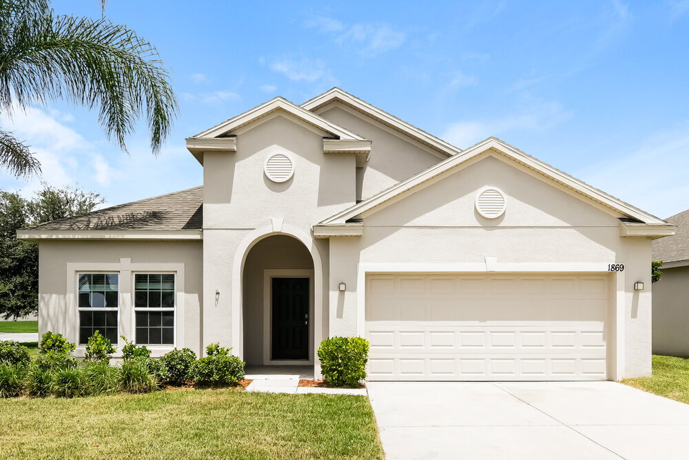 1869 Castleton Dr in St. Cloud, FL - Building Photo
