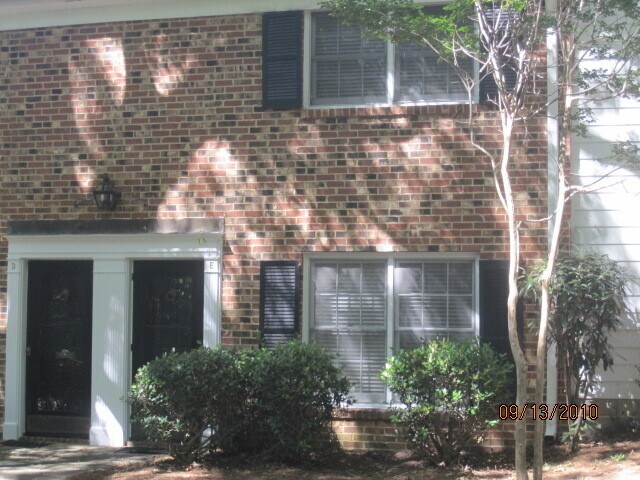 2800 Carriage Dr in Winston-Salem, NC - Building Photo