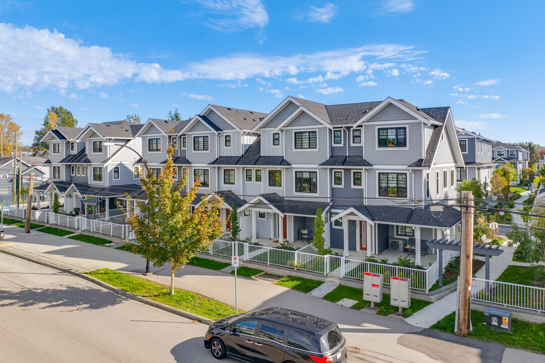 Oxford in New Westminster, BC - Building Photo