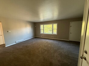 5351 N 83rd St in Milwaukee, WI - Building Photo - Building Photo