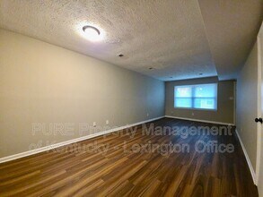 2853 Snow Rd in Lexington, KY - Building Photo - Building Photo