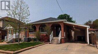 32 Rotherham Ave in Toronto, ON - Building Photo